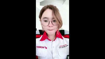 Indri Sales Honda Yang Pernah Viral