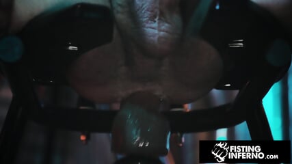 Muscle Hunk Serviced By Sexy Strangers Fisting Inferno