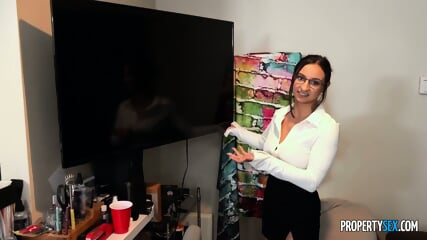 Hailey Rose Gives Chuck A XXX Surprise!