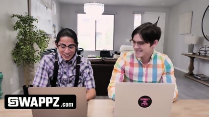 Fit And Horny: Teen Stepsiblings' Living Room Jizz Session