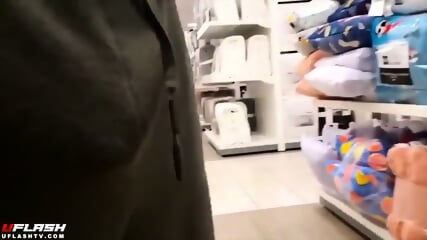 Flash In Store Handjob