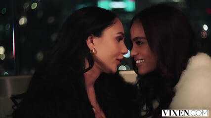 VIXEN Seductress Scarlit On The Prowl Finds Ariana & Manuel