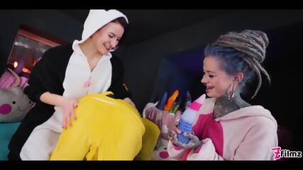 Anuskatzz, Missflora, And Lilylu Have Some Cosplay Anal Fisting Fun Anuskatzz, Missflora, And Lilylu Have Some Cosplay Anal Fisting Fun