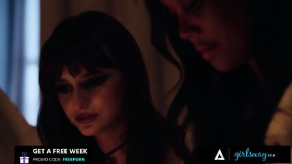 GIRLSWAY Goth Lana Smalls & August Skye Summon Sex Spirit MILF Penny Barber FRENCH SUBTITLES