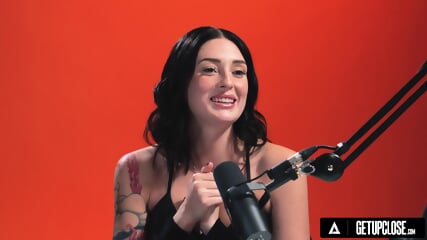 UP CLOSE How Women Orgasm With The Adorable Charlotte Sins! INTENSE HITACHI ORGASM! FULL SCENE