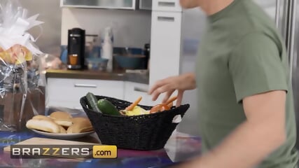 BRAZZERS Tommy King Loves Getting Her Tight Asshole Drilled By Her Neighbour's Throbbing Cock