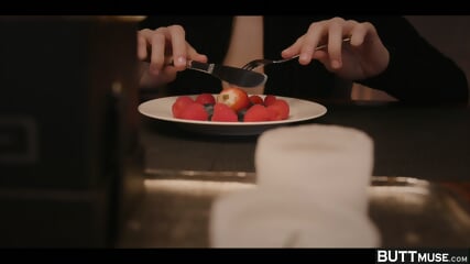 BUTTMUSE 18 YEARS Teen Is DP Addicted Britney Dutch