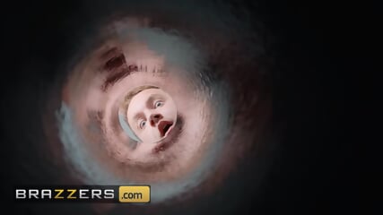 BRAZZERS Smoking Hot Handywoman Kaylee Ryder Visits Van's House To Fix His Sink But Ends Up Fixing His Cock