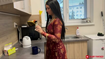 Pehle Bhi Mein XXX (Animal) Pissing On Indian Bride 2