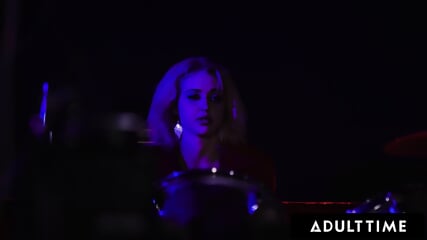 ADULT TIME Lesbian Bandmates Have ALL GIRL LESBIAN FUCKFEST WIth Lena Paul! SCISSORING CONTEST!