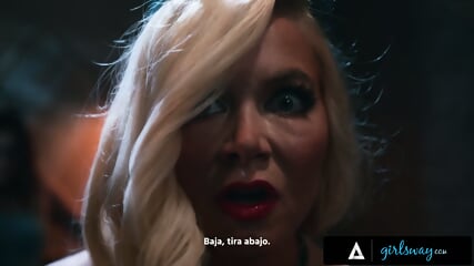 GIRLSWAY 10 GIRL LESBIAN GANGBANG! ROUGH FISTING, STRAP ON SEX, AND SQUIRTING! SPANISH SUBTITLES