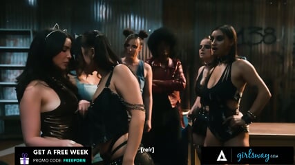 GIRLSWAY 10 GIRL LESBIAN GANGBANG! ROUGH FISTING, STRAP ON SEX, AND SQUIRTING! SPANISH SUBTITLES